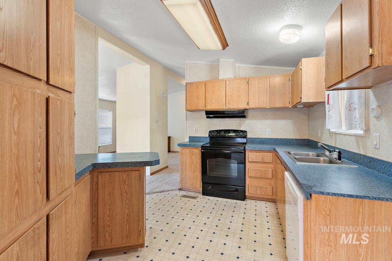 Republic Ln, Emmett, ID 83617