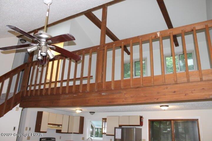 Foxledge Dr, Tobyhanna, PA 18466