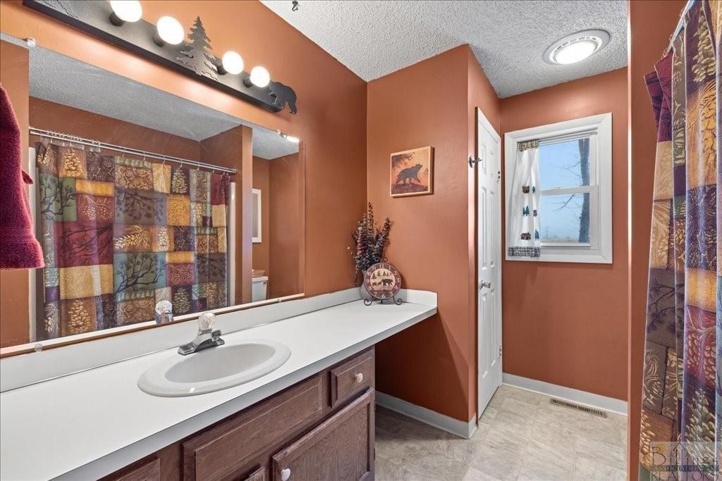 Sahara Dr, Billings, MT 59105