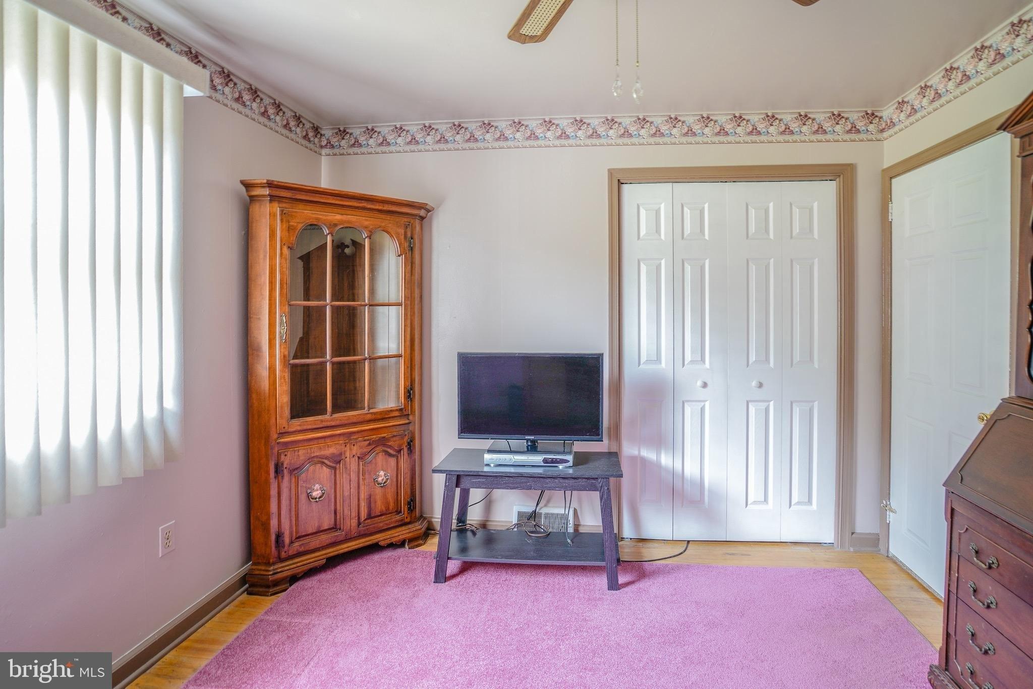 Beechwood Dr, Huntingdon Valley, PA 19006