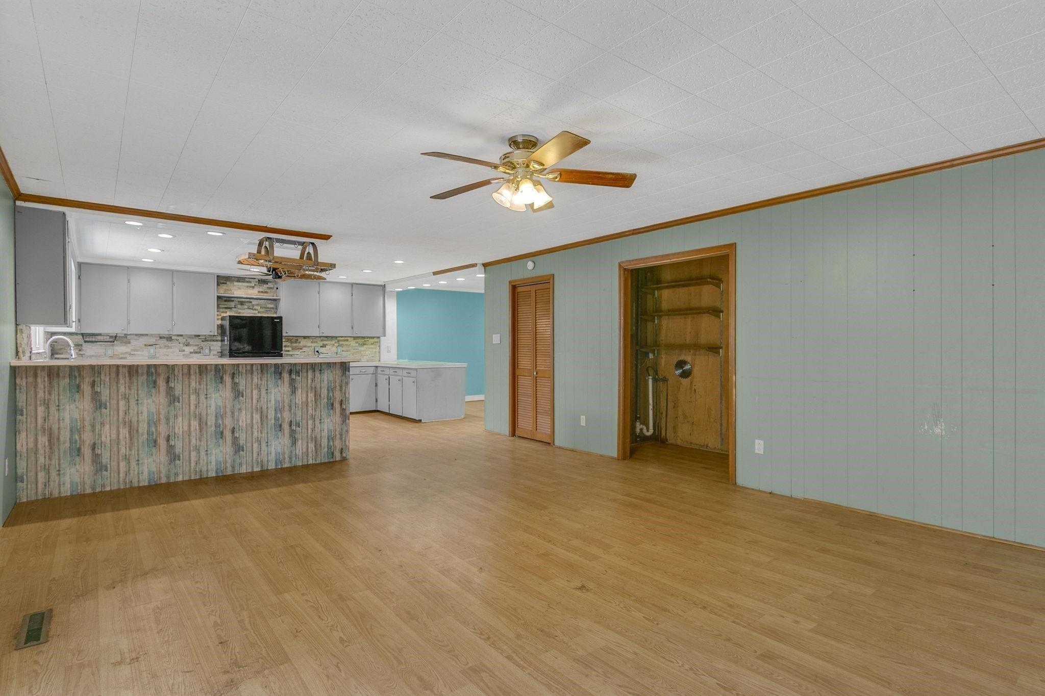 Arrowood Ln, Laurens, SC 29360