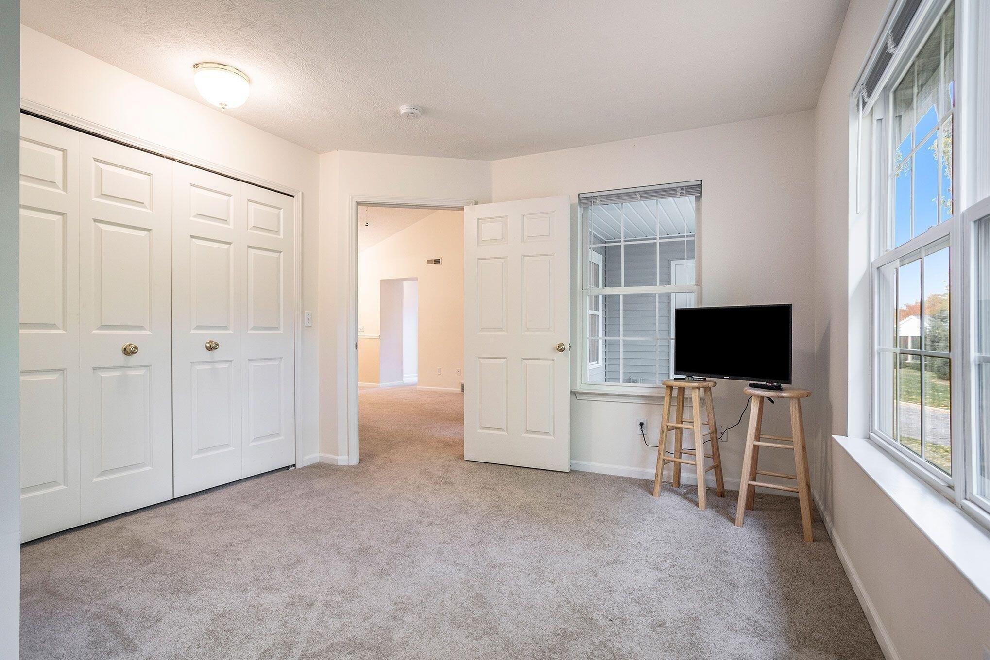 Westbrook Ct, Marshall, MI 49068