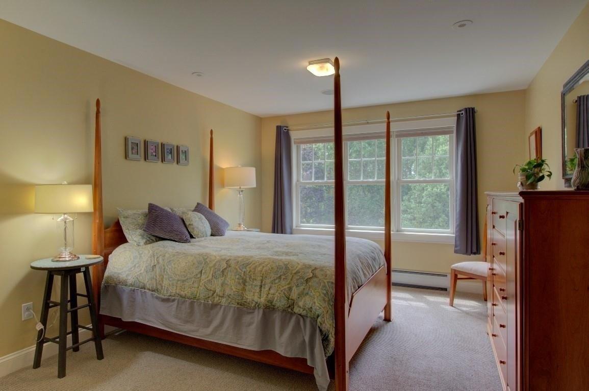 E Shore N, Grand Isle, VT 05458