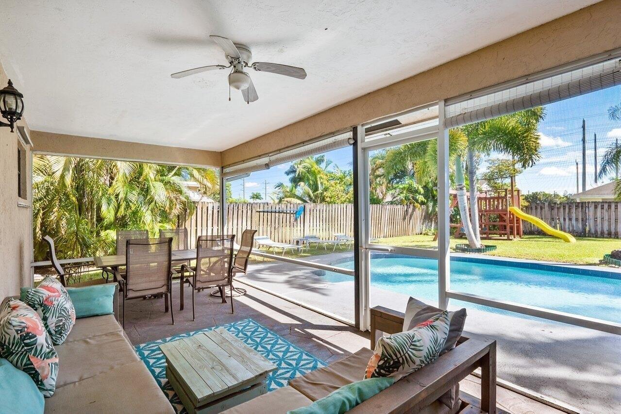 Las Palmas St, Royal Palm Beach, FL 33411