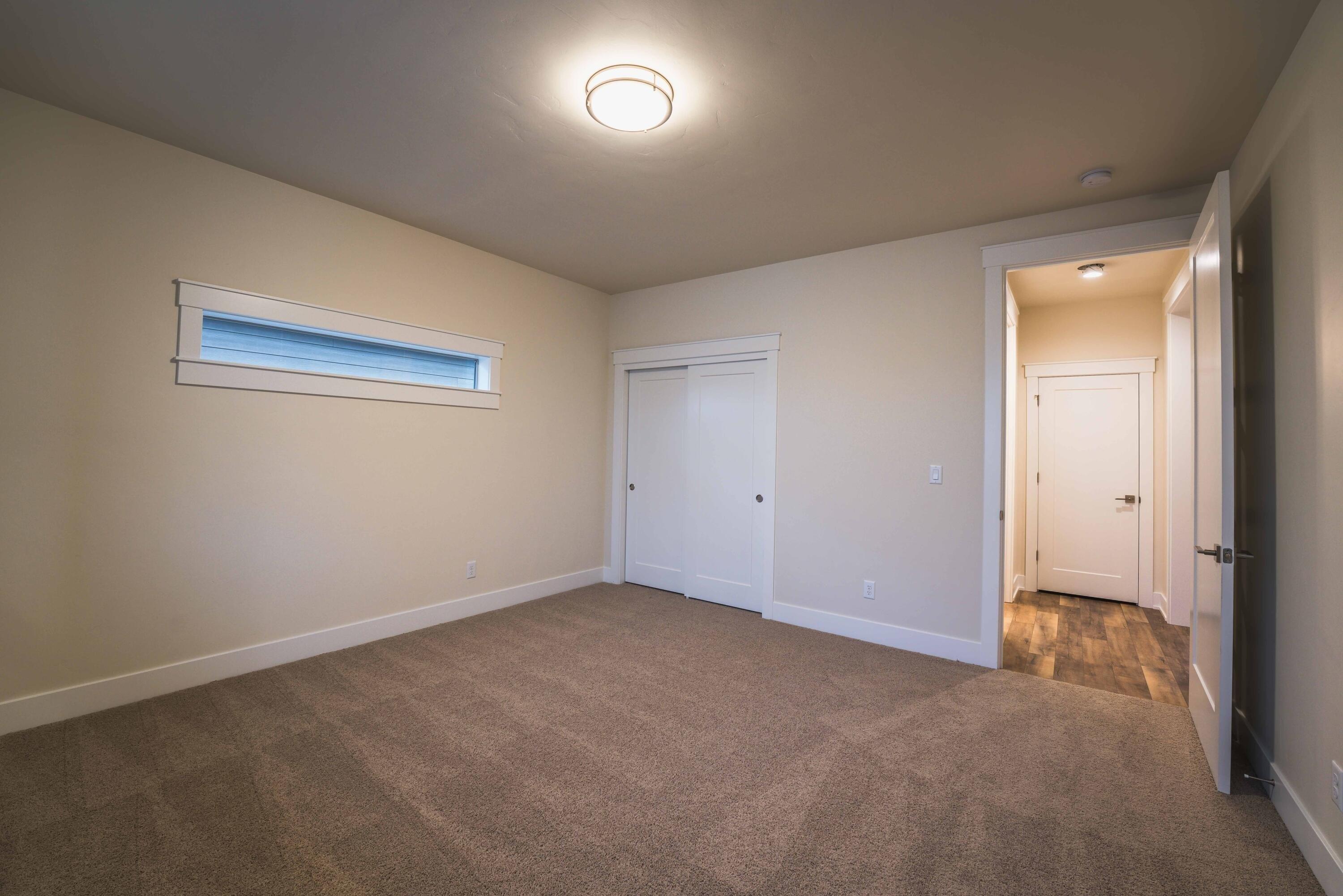 Nw Redwood Cir, Redmond, OR 97756