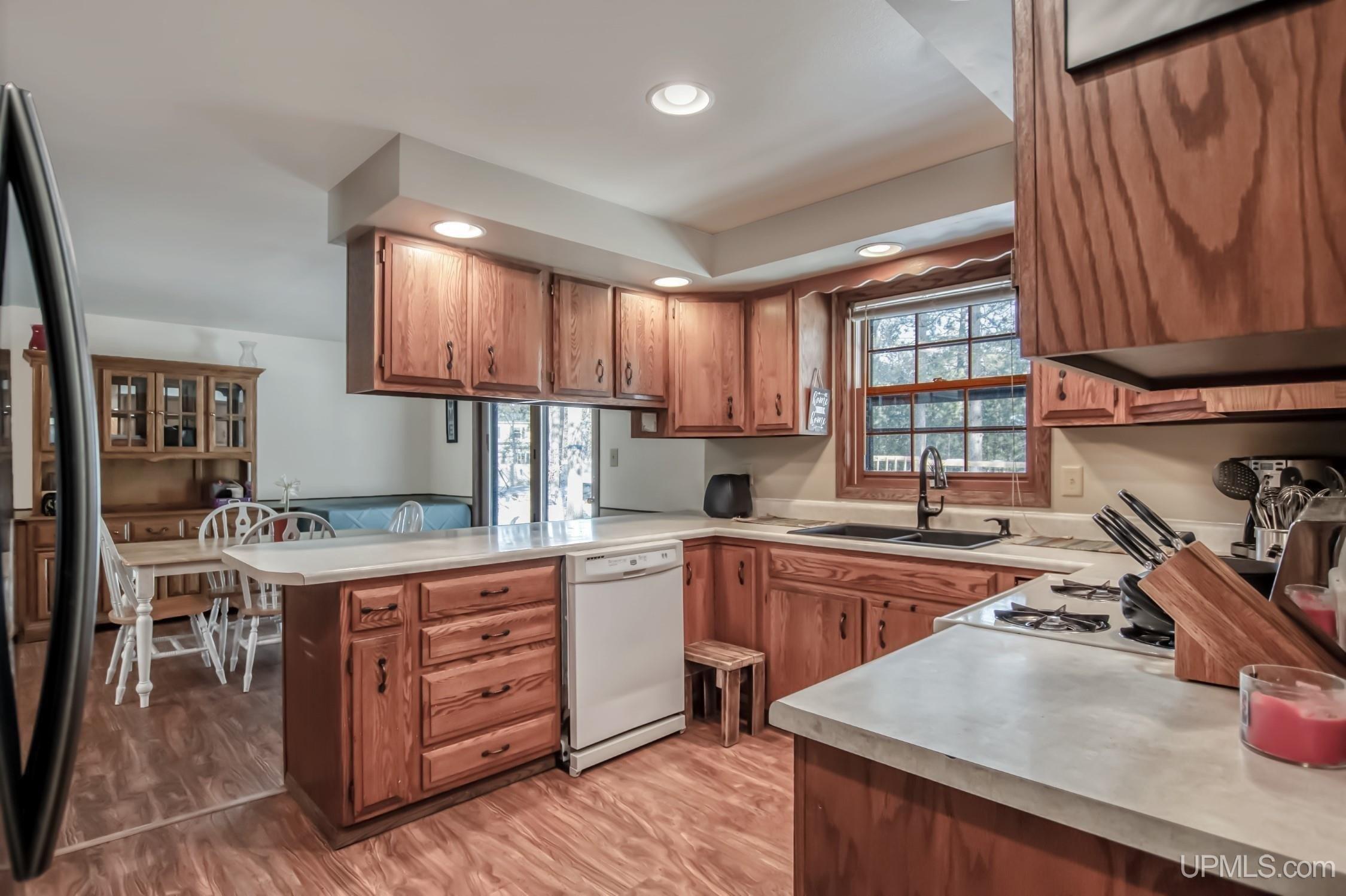 Evergreen Ct, Kingsford, MI 49802