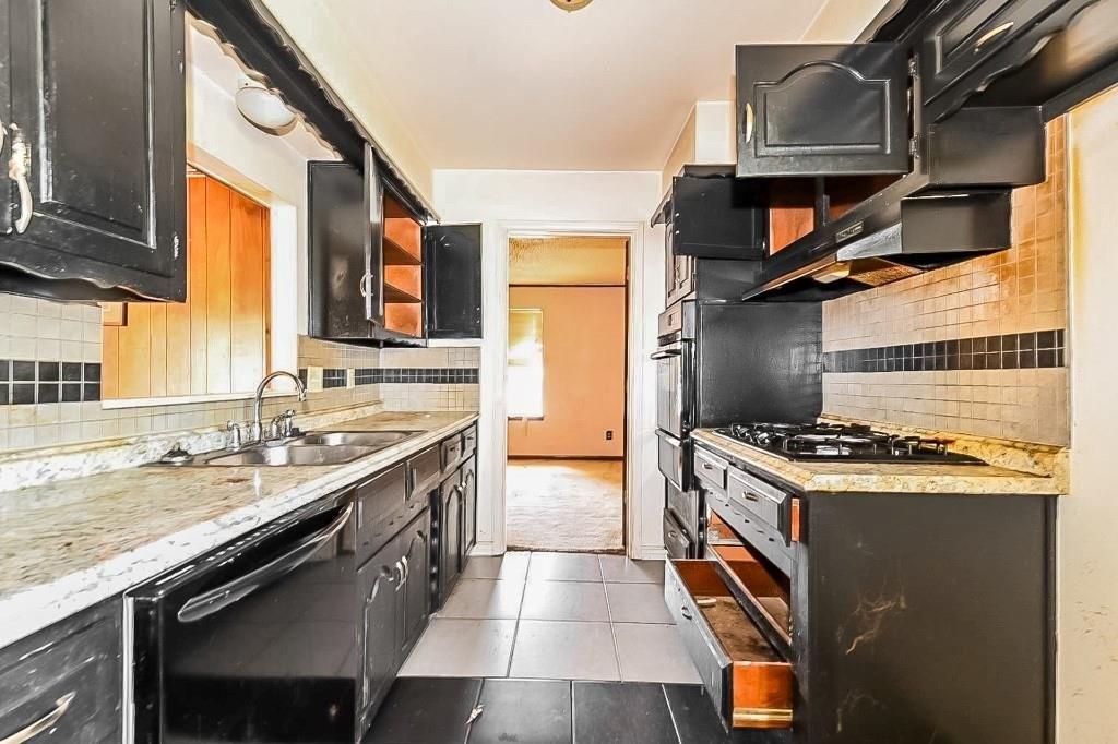 N Lyndalyn Ave, Desoto, TX 75115