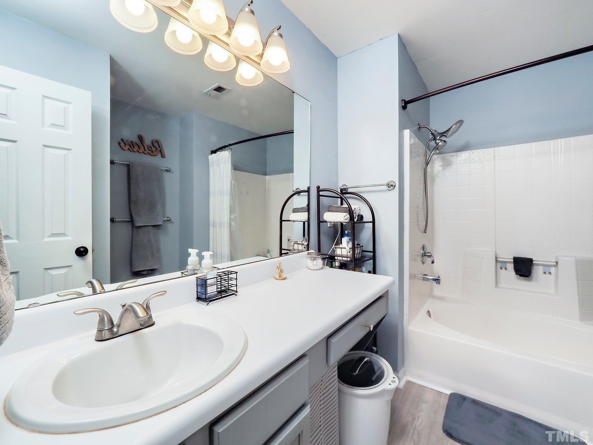 E Ridge Heights Dr, Fuquay Varina, NC 27526