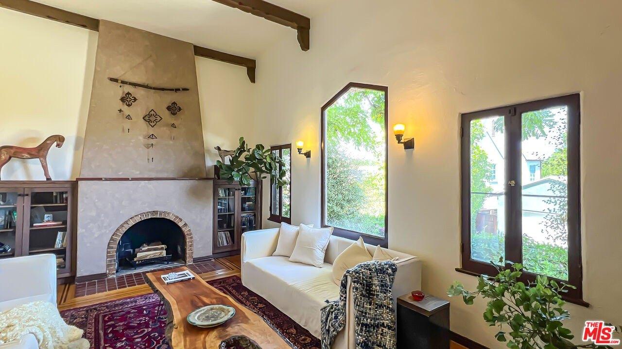 Kenilworth Ave, Los Angeles, CA 90039