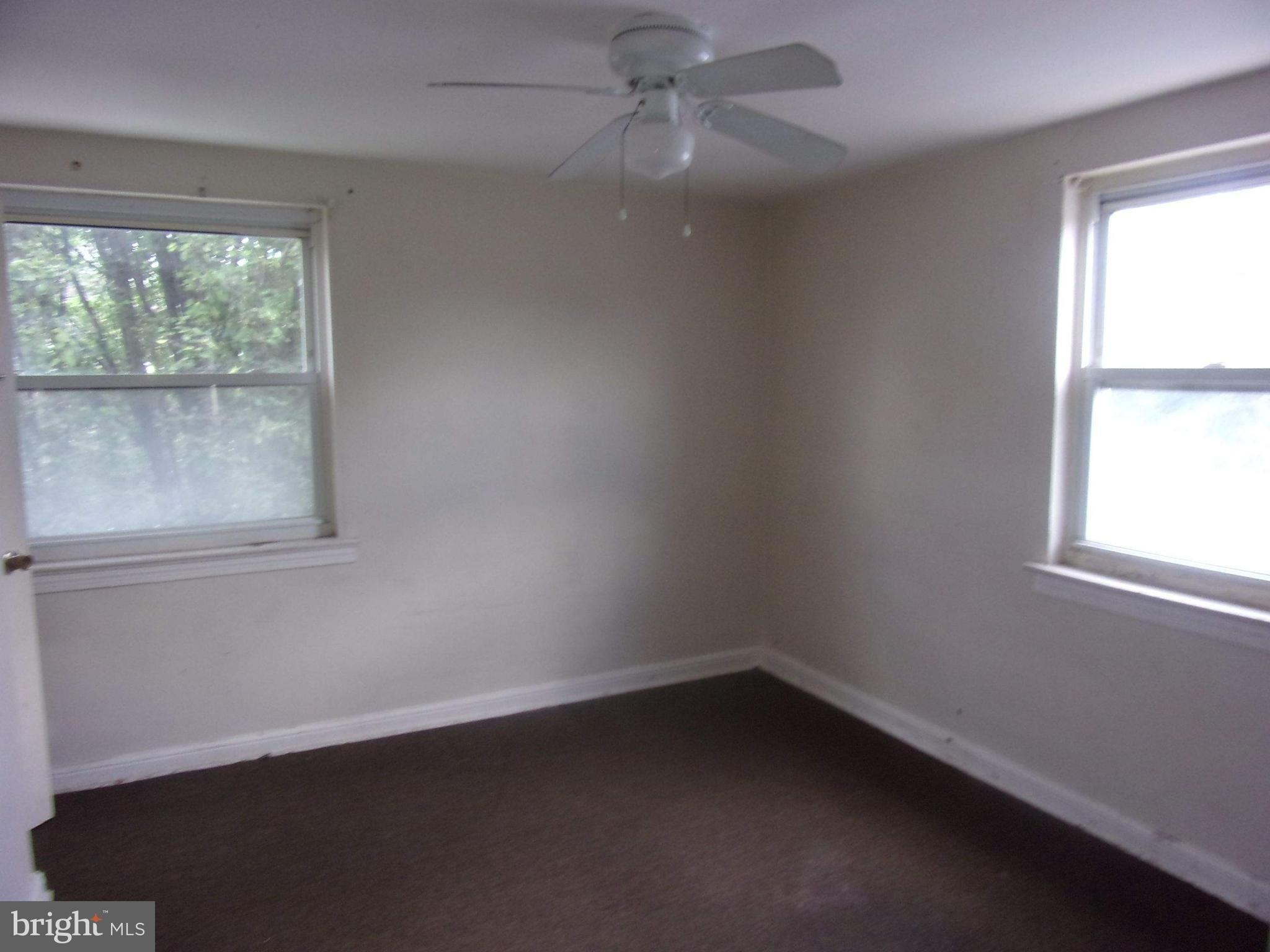 Sayres Ave, Camden, NJ 08104