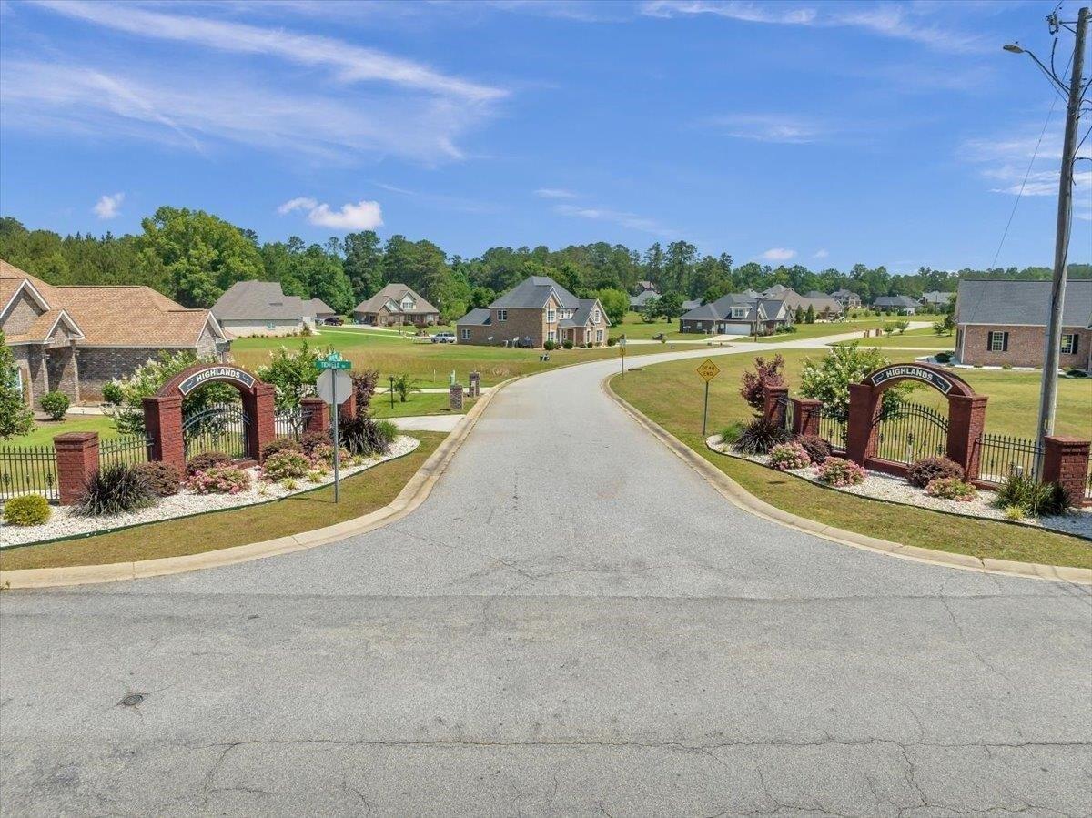 Highland Park Dr, Bonaire, GA 31005