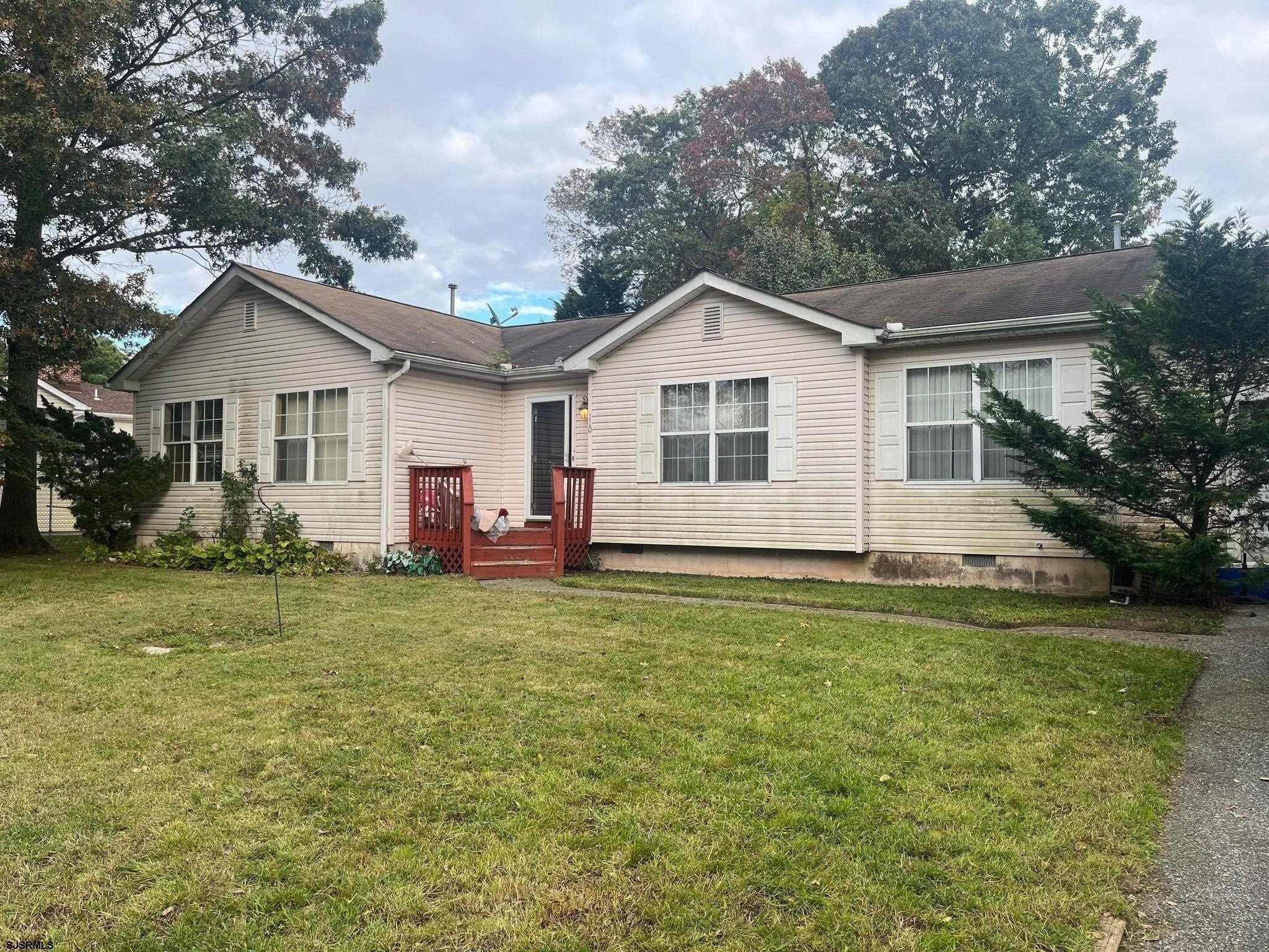 Somerset Ave, Pleasantville, NJ 08232