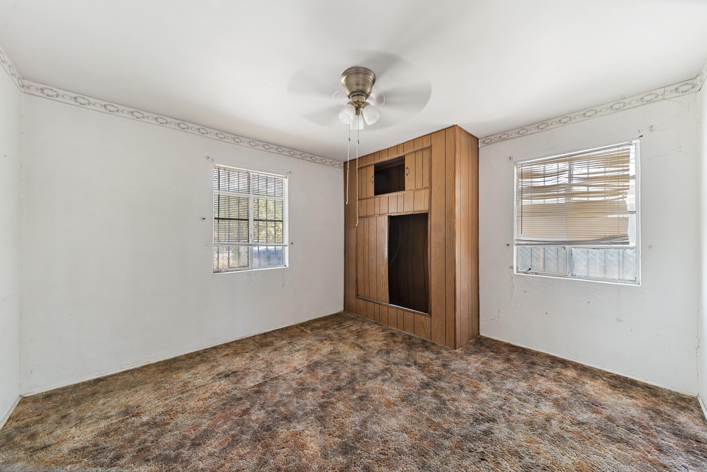 Meade Ct, El Paso, TX 79904