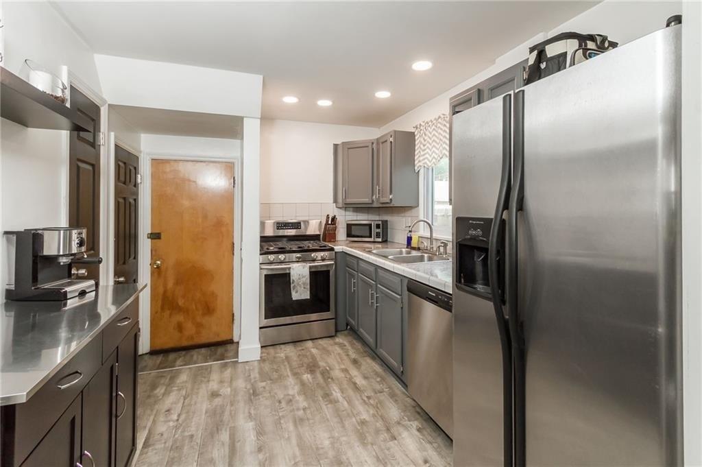 Christian Ave, Rochester, NY 14615