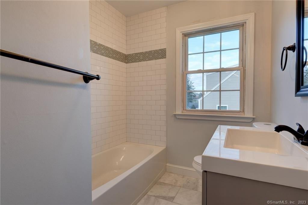 Newtown St, Middletown, CT 06457
