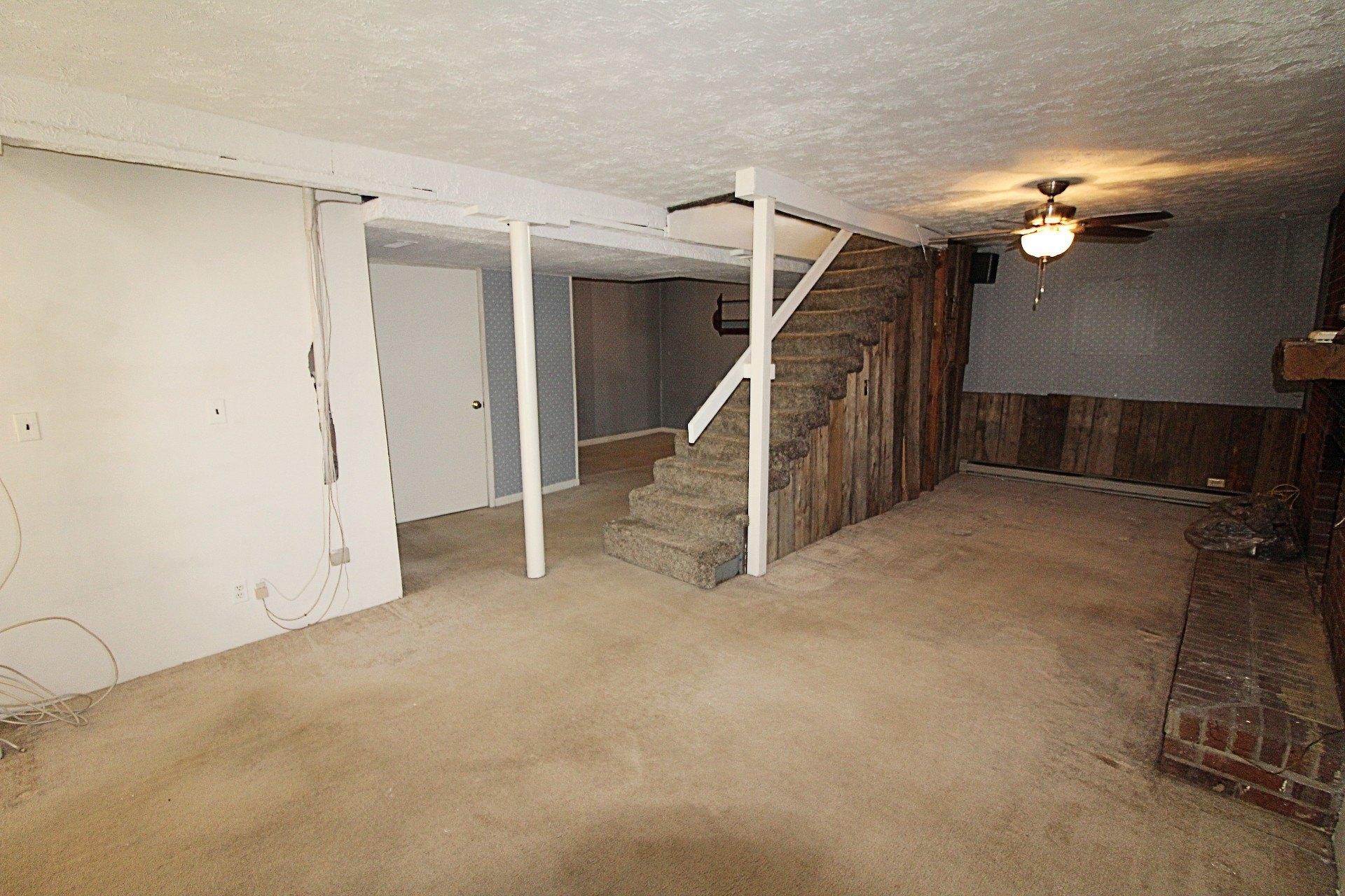 Walker Ave, Russell, KY 41169