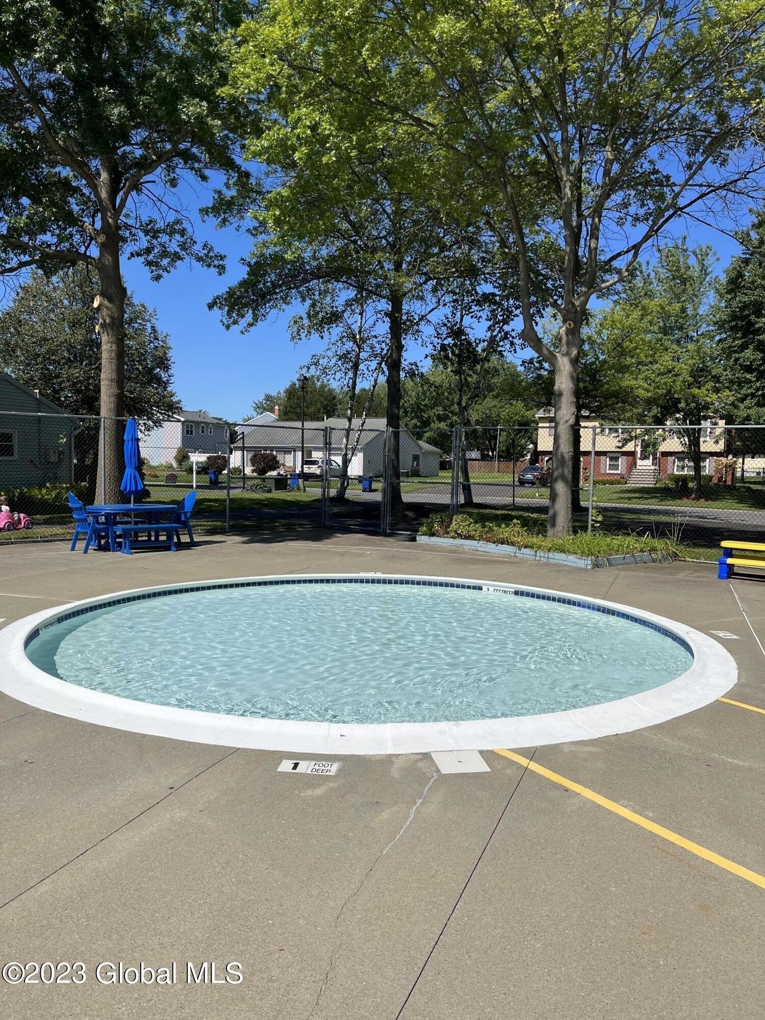 Fox Hollow Sq, Cohoes, NY 12047