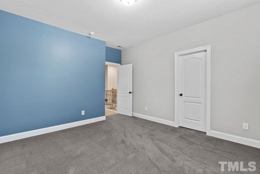 Hickory Manor Dr, Apex, NC 27539
