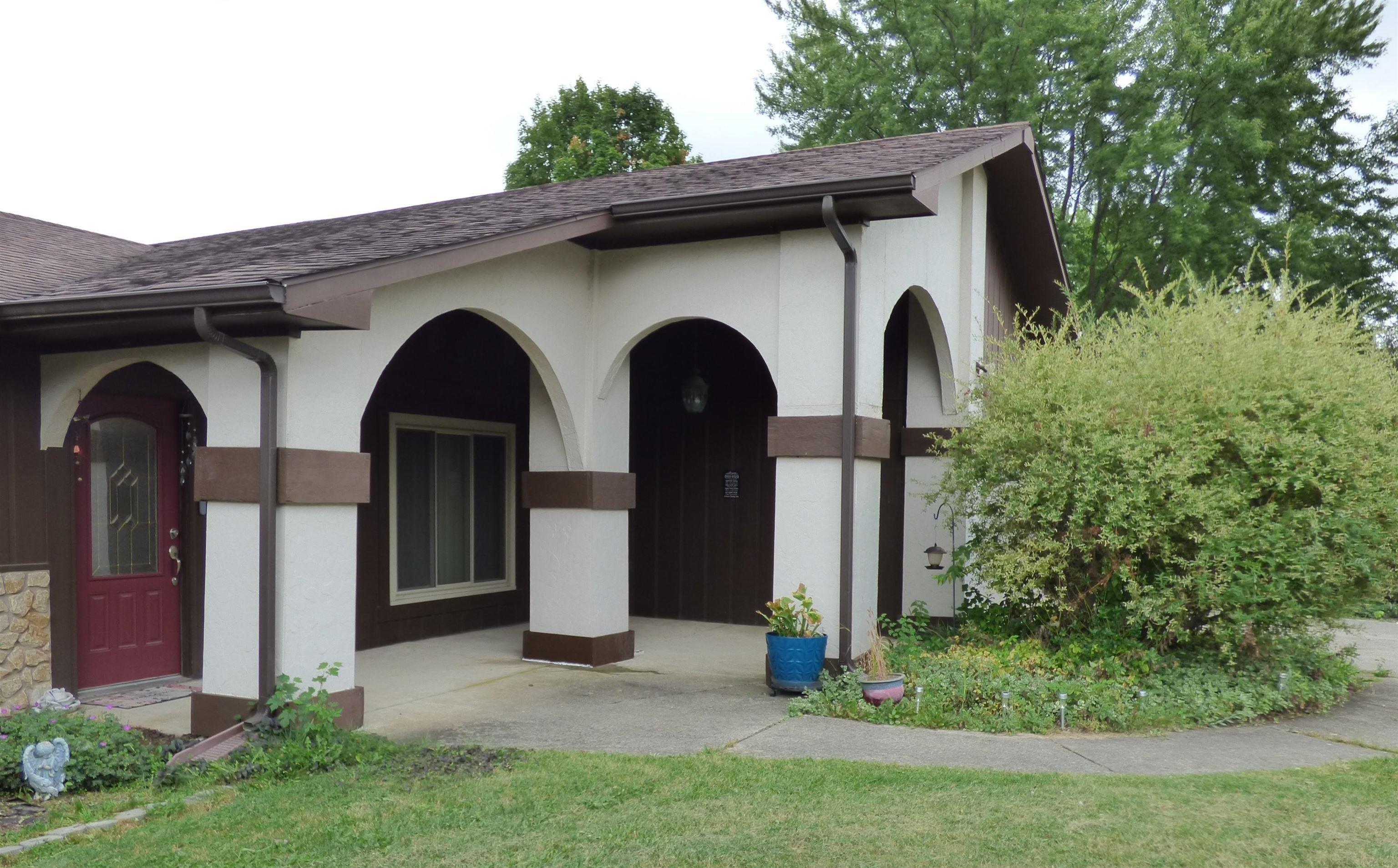 Hickory Tree Rd, Fort Wayne, IN 46845
