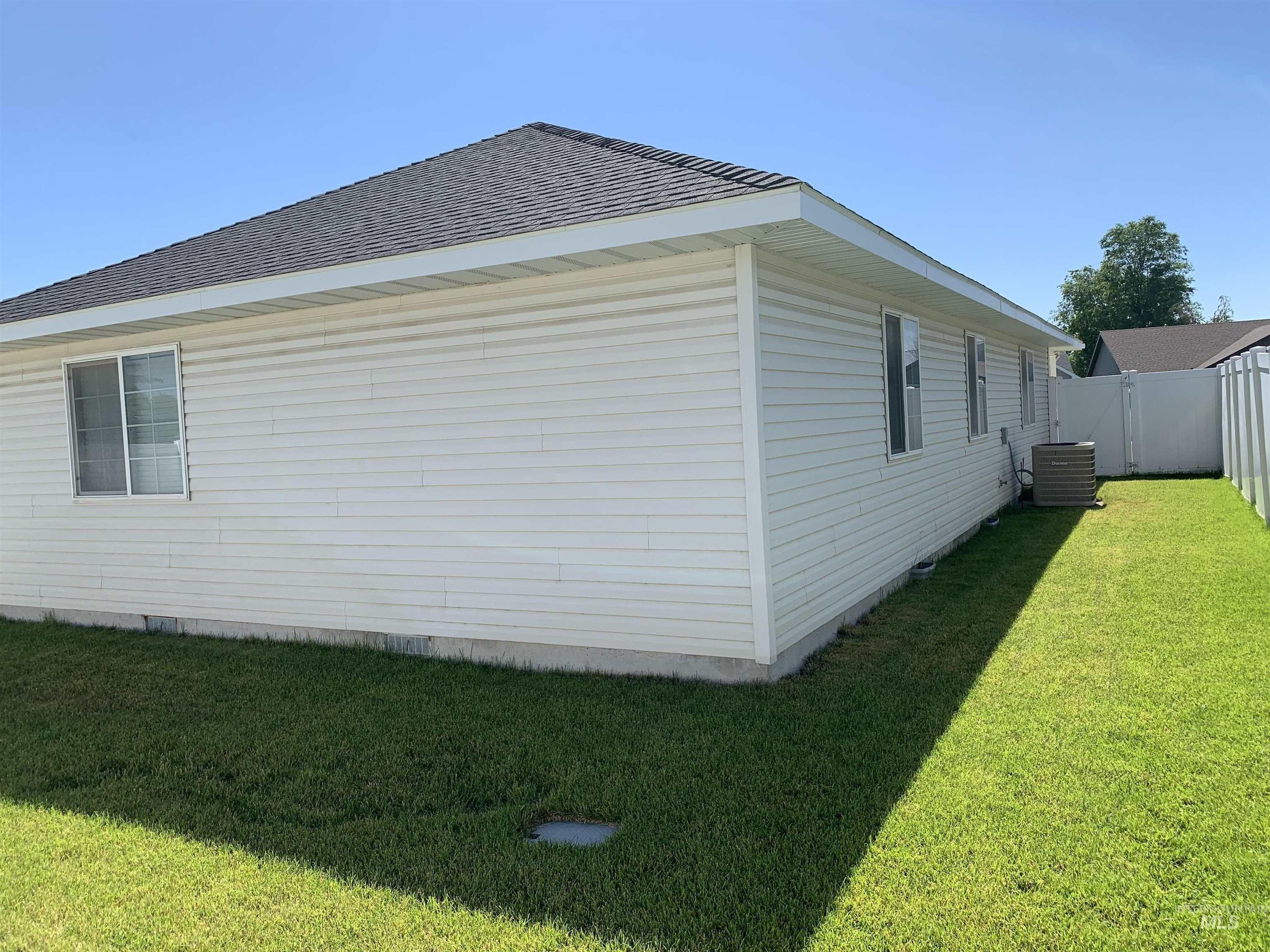 Miller Ave, Burley, ID 83318