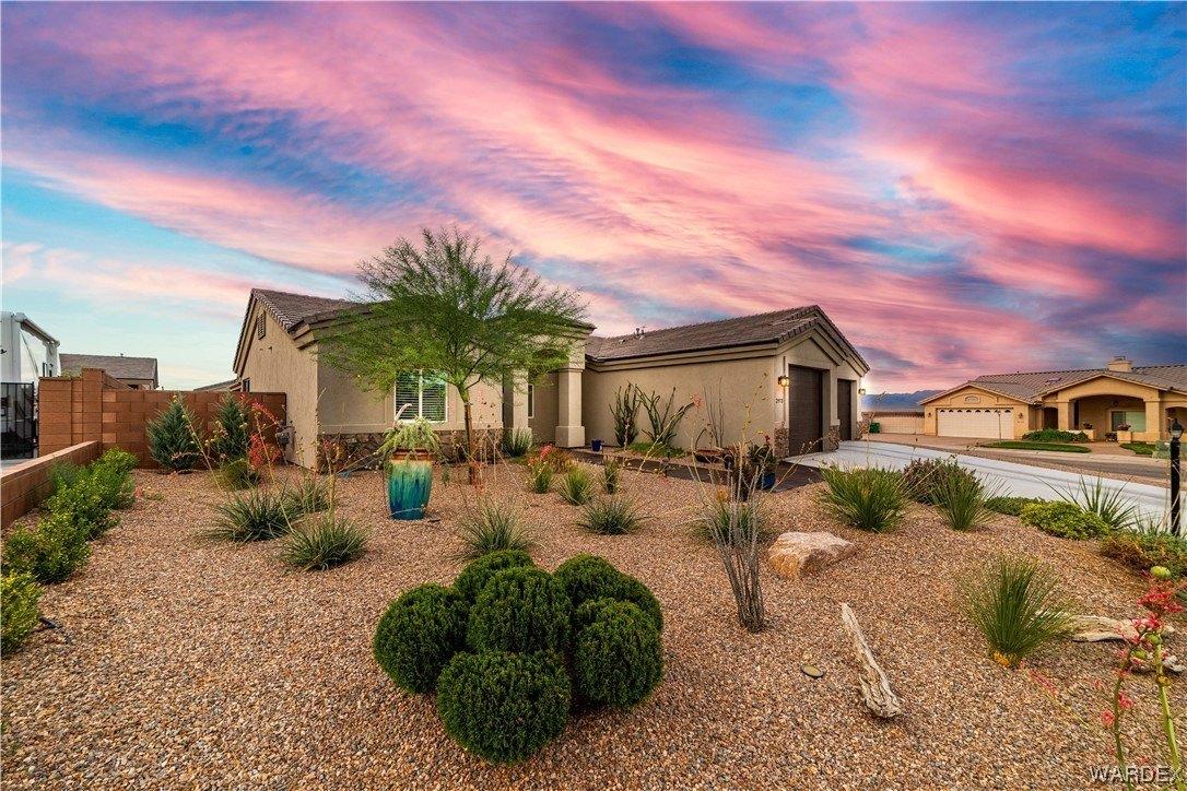 E Sunny Ridge Ln, Kingman, AZ 86409