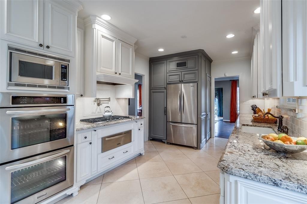 S Canterbury Ct, Dallas, TX 75208