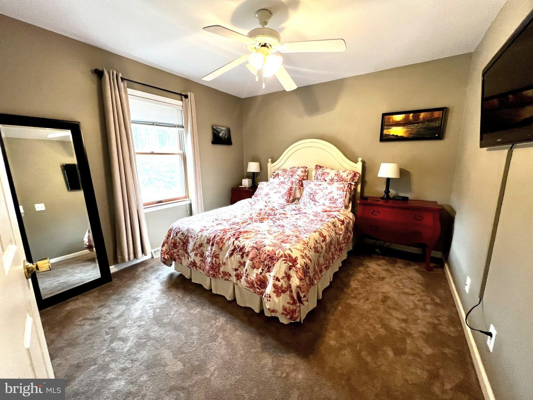 Breakaway Ln, Berkeley Springs, WV 25411