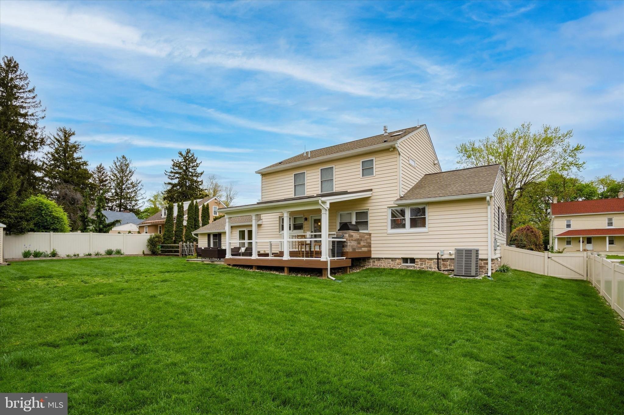 Crumley Ave, Malvern, PA 19355