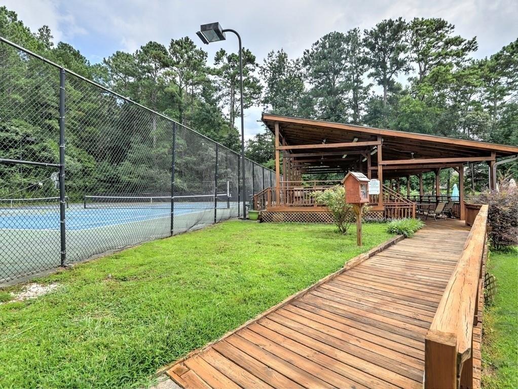 Falcon Wood Dr Ne, Marietta, GA 30066