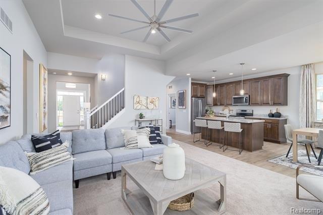 Chatham Pl, Brighton, MI 48114