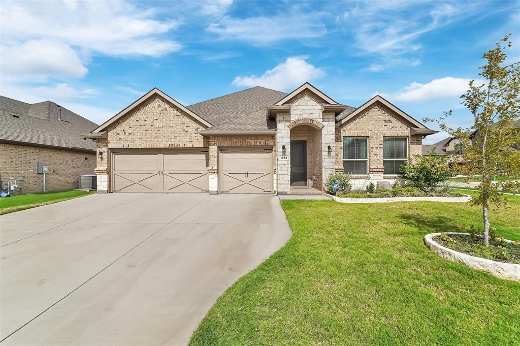 Virginia Dr, Mansfield, TX 76063