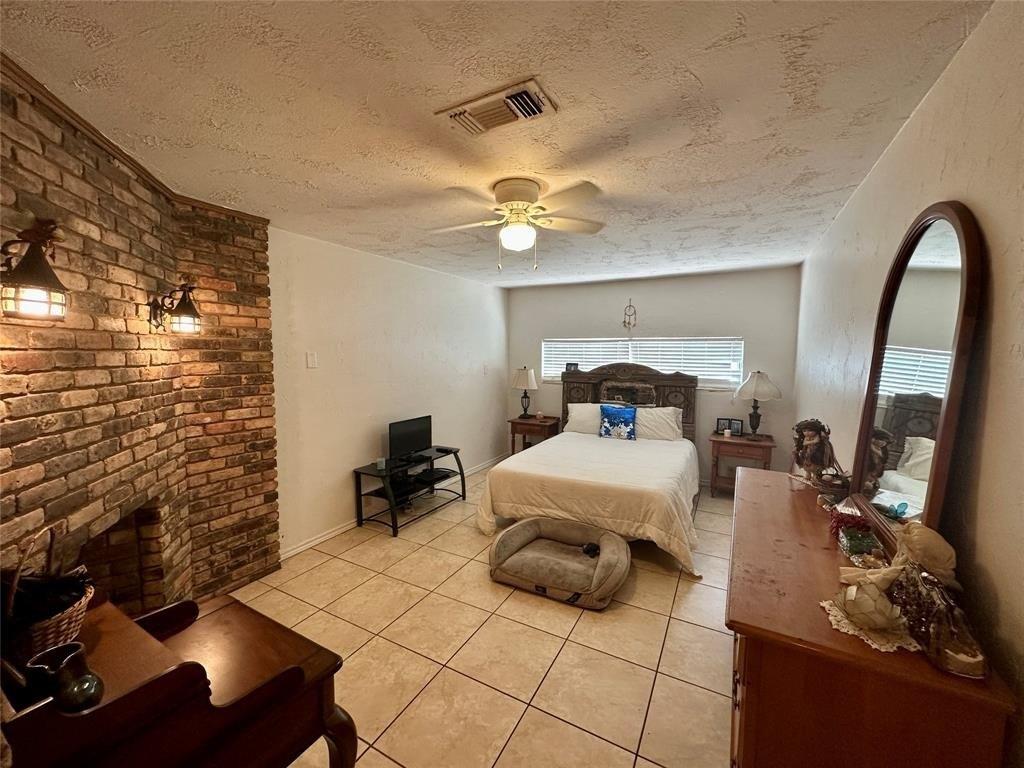 N Ricketts St, Sherman, TX 75092
