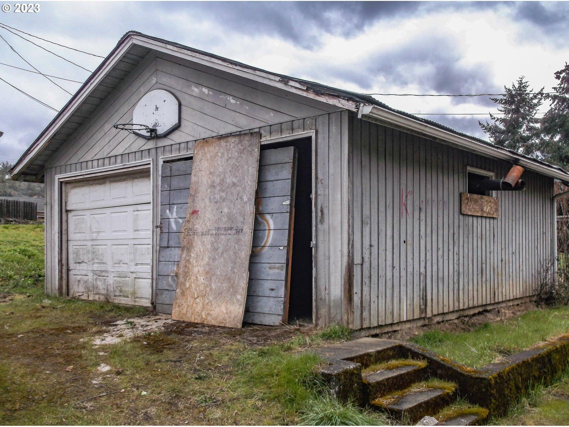 Se Micelli St, Roseburg, OR 97470