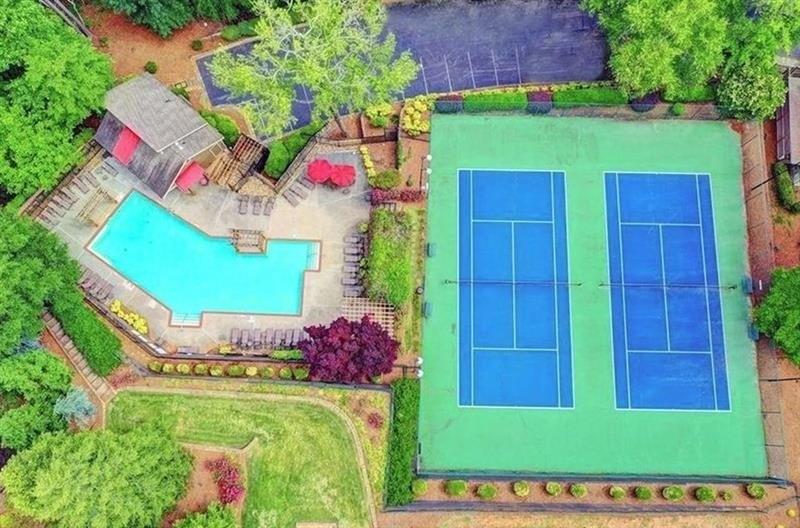Riverview Dr Se, Marietta, GA 30067