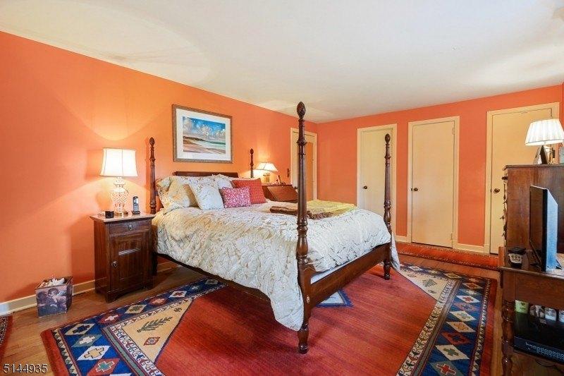 Greenwood Ave, Chatham, NJ 07928