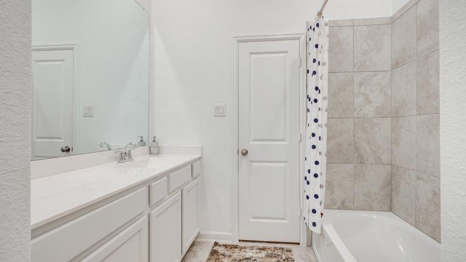 Kings Lake Ct, Baytown, TX 77523