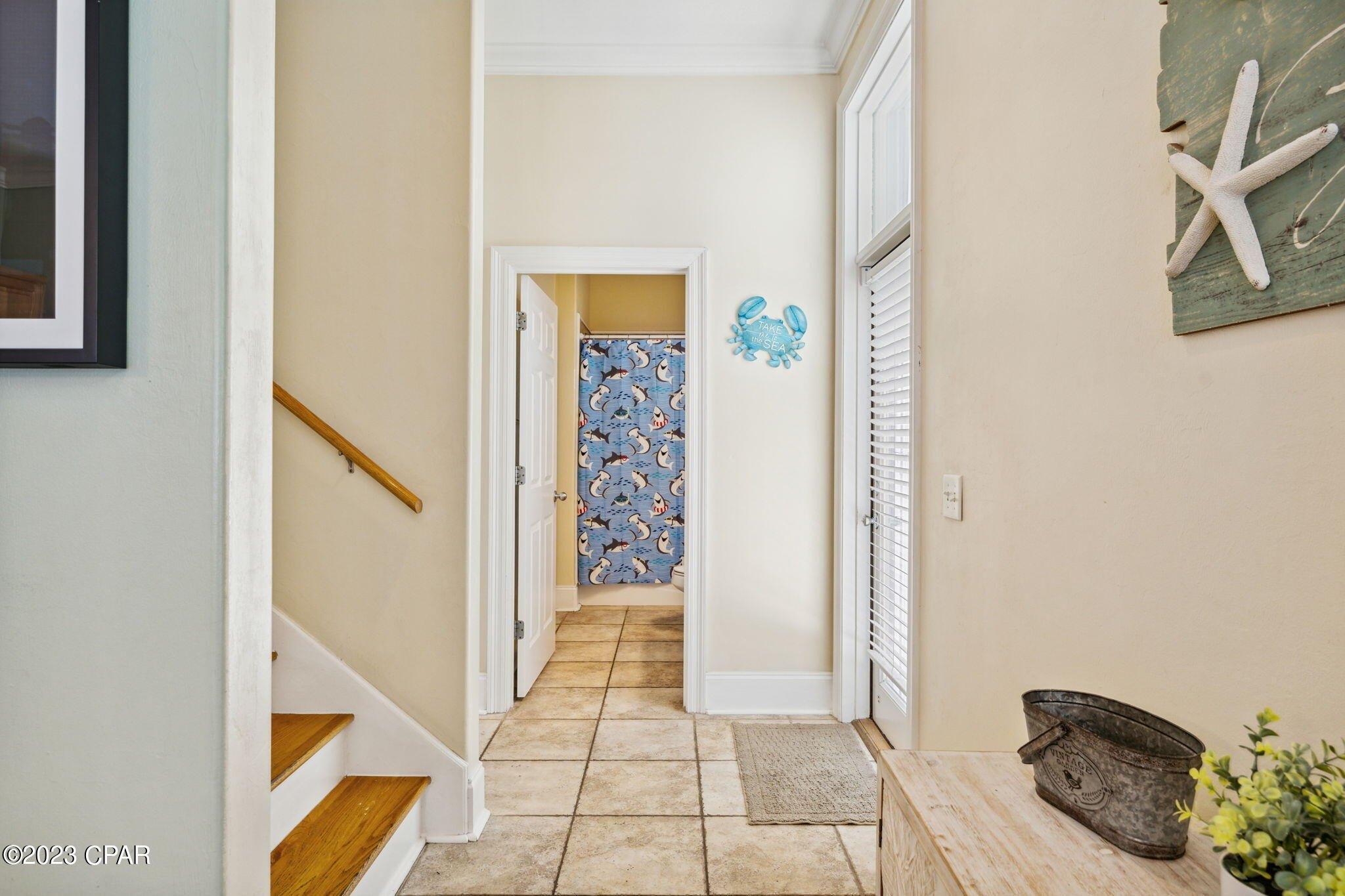Thomas Dr, Panama City, FL 32408
