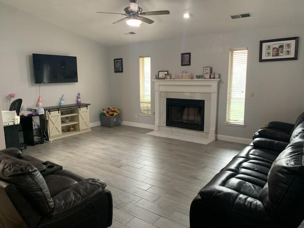 Gumwood Ct, Los Banos, CA 93635