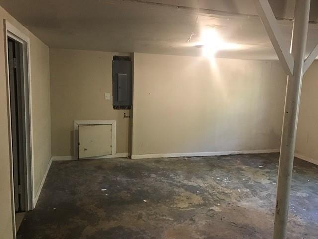 Huntshire Dr, Stone Mountain, GA 30083