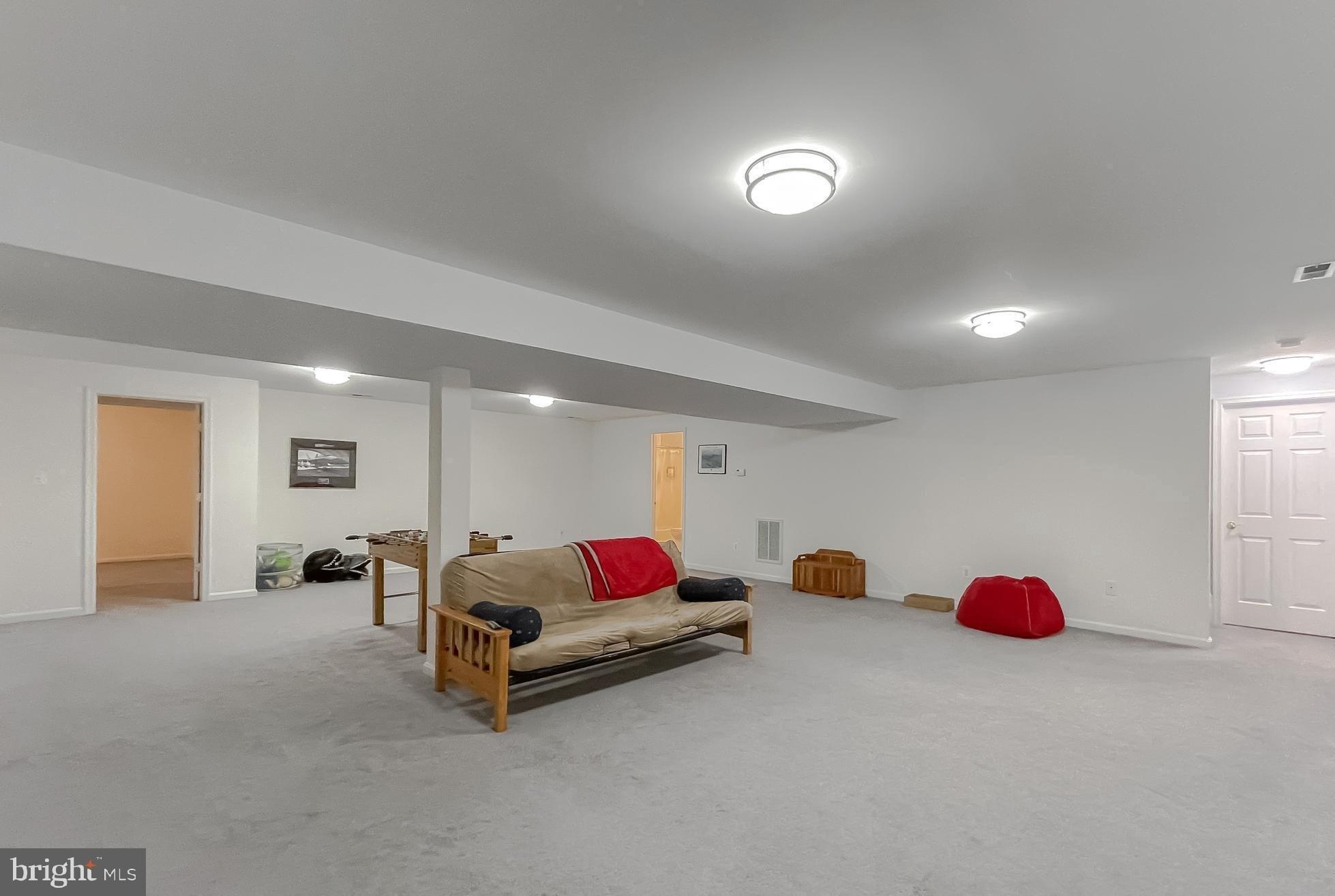 Nicholson St, Hollywood, MD 20636