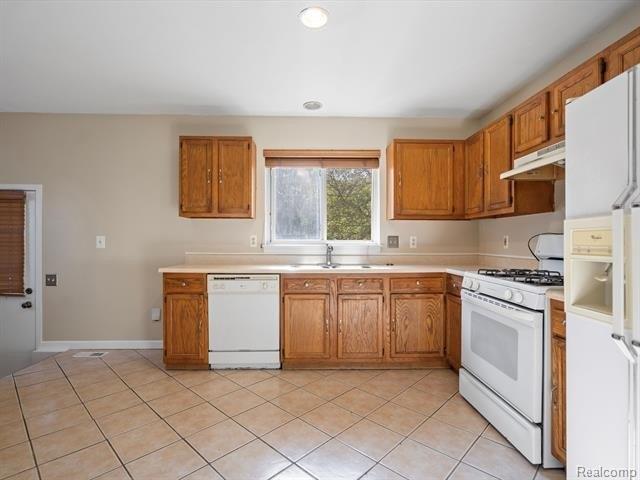 Bolam Ave, Warren, MI 48089
