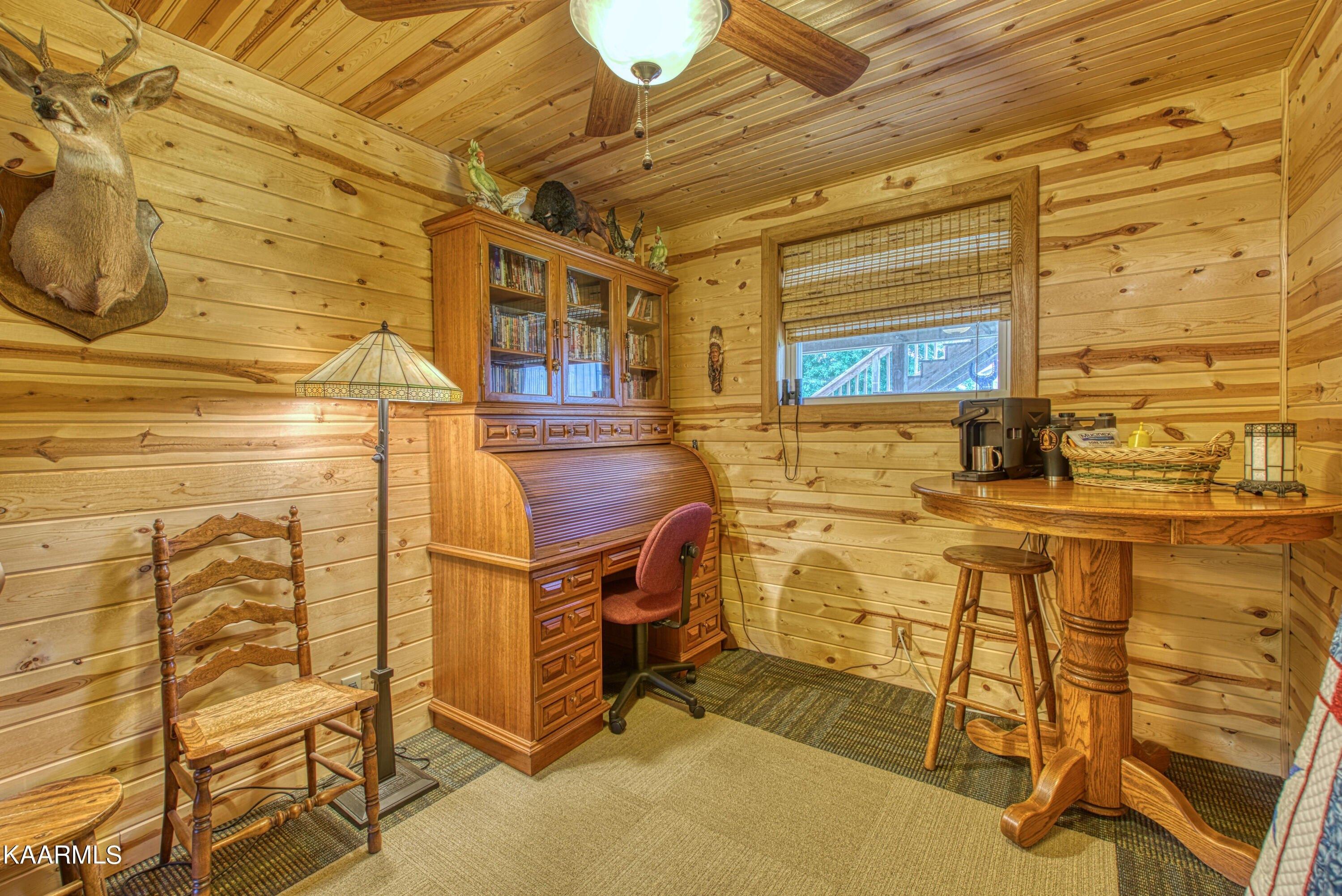 Foster Dr, Lenoir City, TN 37772