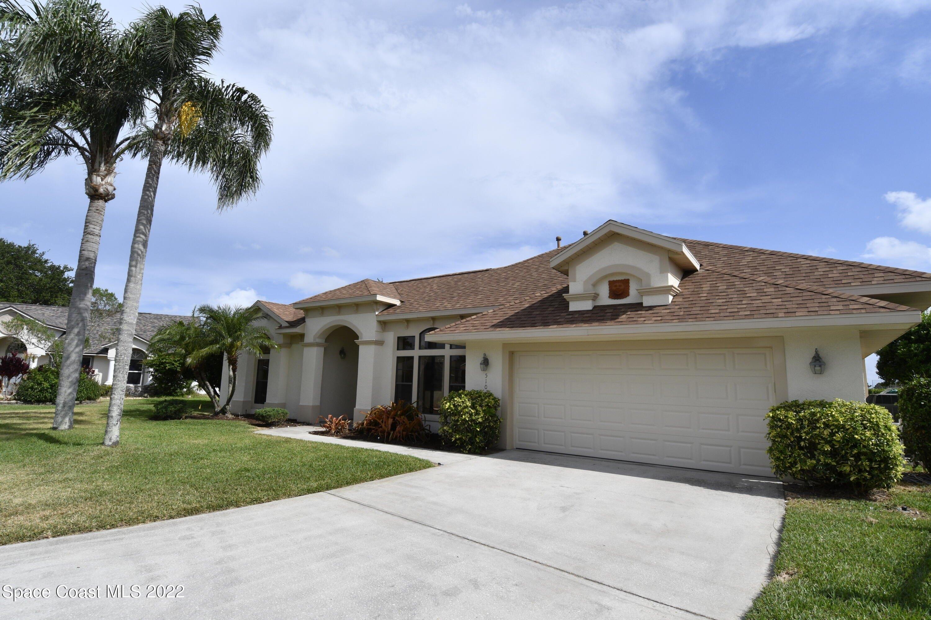 Lake Victoria Cir, Melbourne, FL 32940