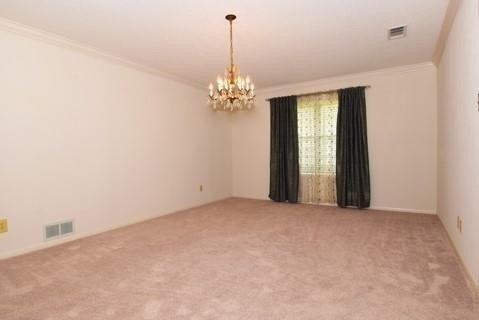 Bonnie Lea St, Greenville, TX 75402