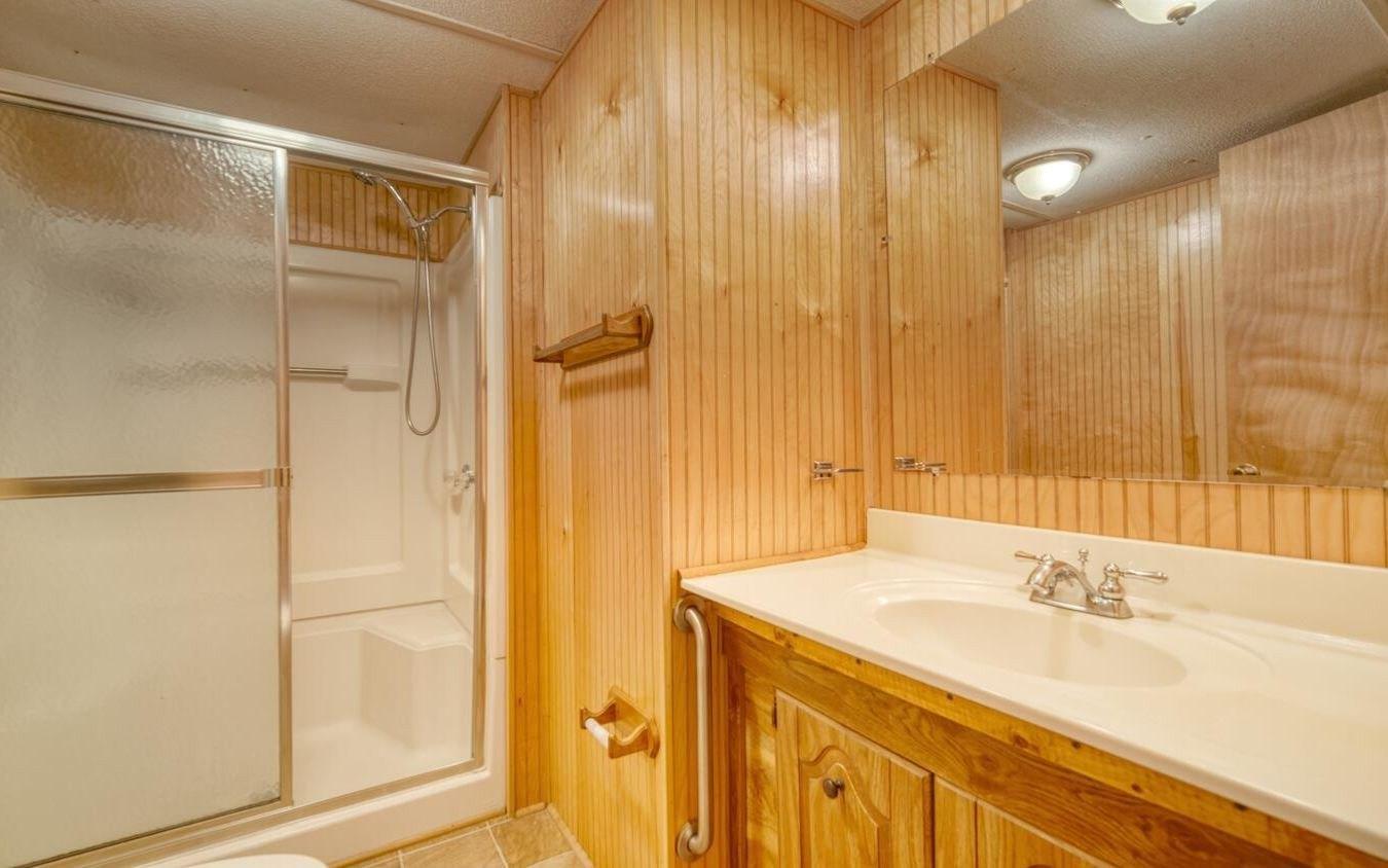 Layson Rd, Hiawassee, GA 30546