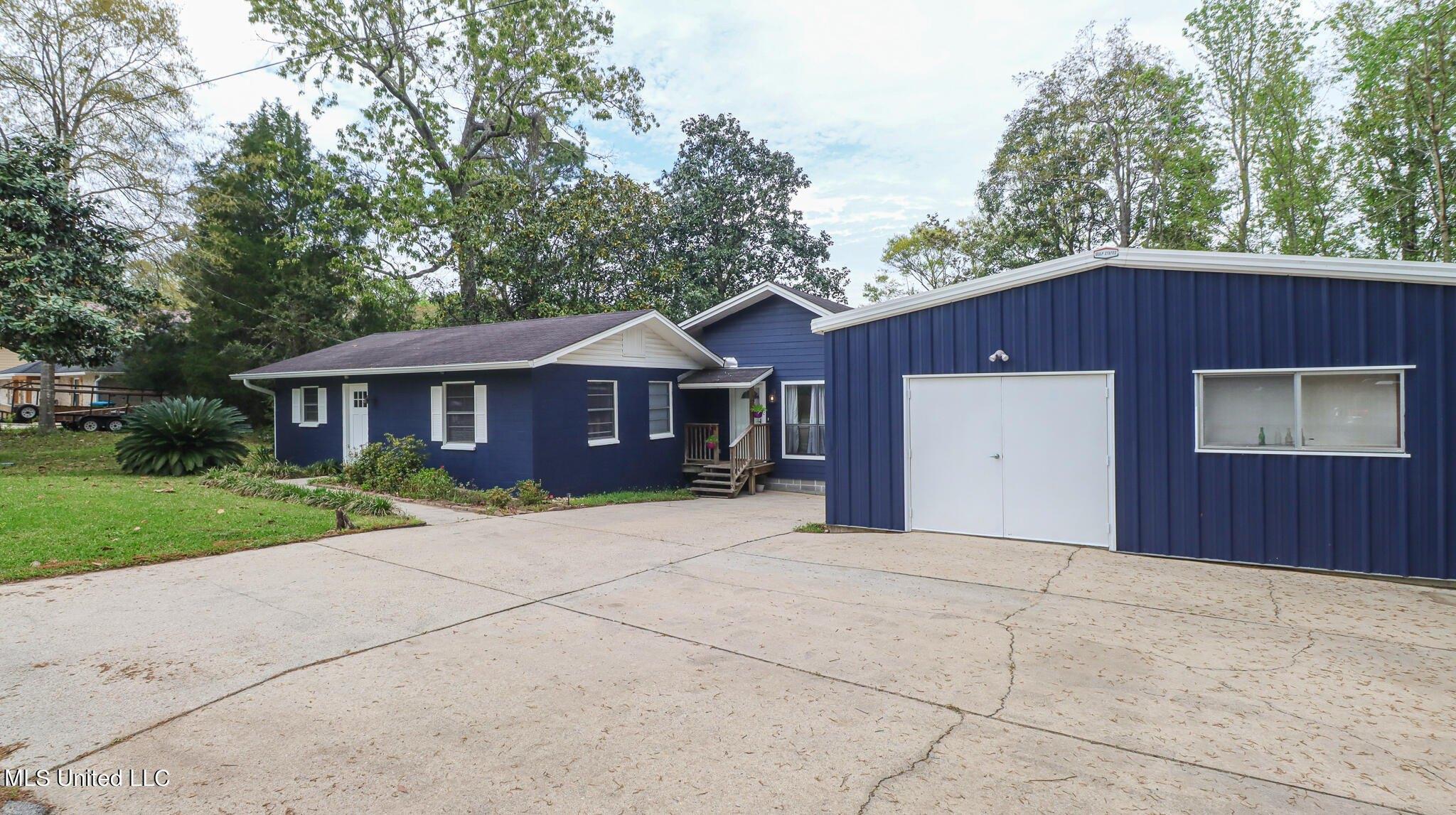 Roys Rd, Gautier, MS 39553