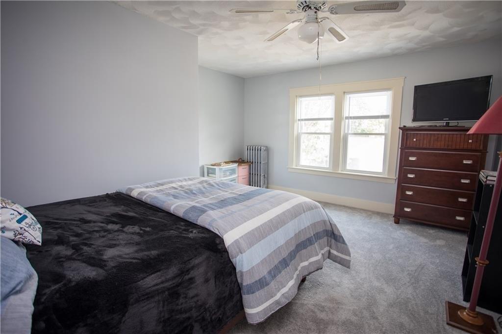 Pettaconsett Ave, Warwick, RI 02888