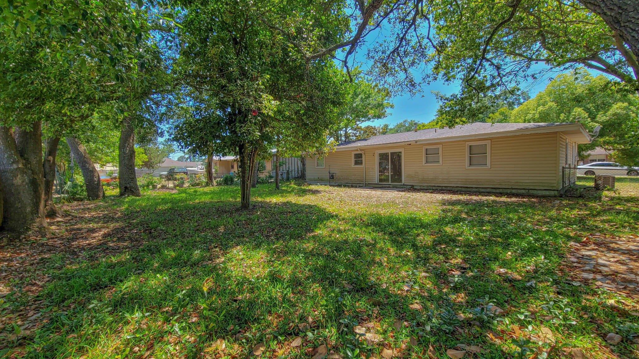 N Audrey Cir Nw, Fort Walton Beach, FL 32548
