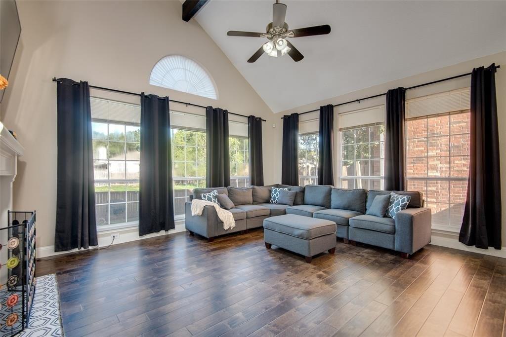 Montclair Ln, Lewisville, TX 75067
