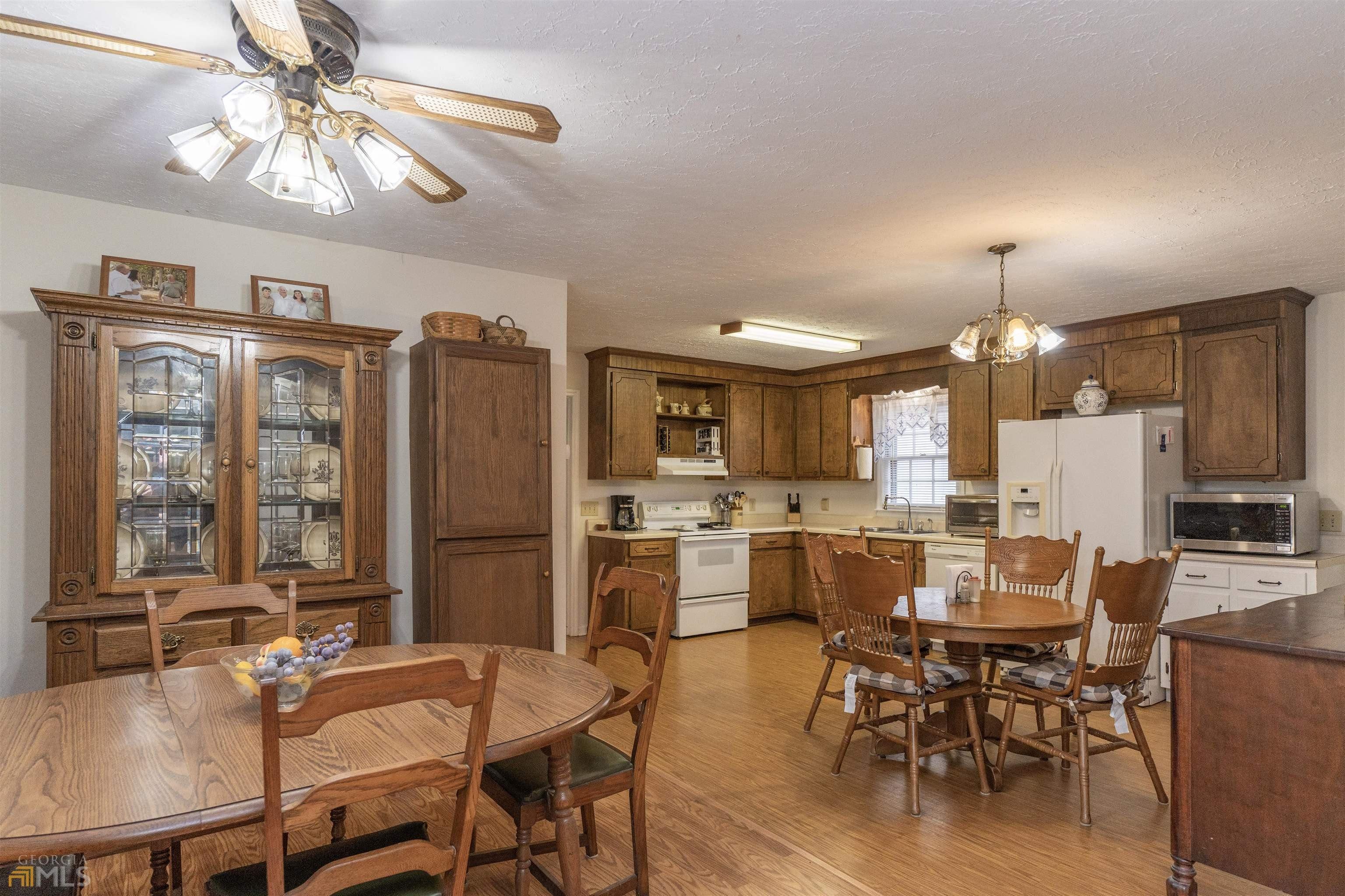 Baughs Cross Rd, West Point, GA 31833